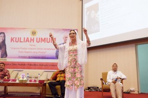 Beri Kuliah Umum di Unram, Rieke Diah Pitaloka Tekankan Pentingnya Data Desa