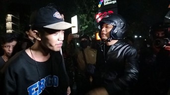 Patroli Keliling Surabaya, Wali Kota Eri Temukan Belasan Pemuda Bawa Sajam