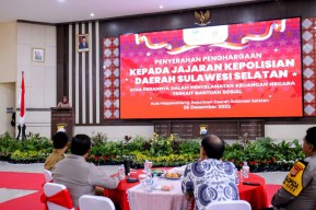 Selamatkan Keuangan Negara, Mensos Risma Beri Penghargaan Polda Sulsel