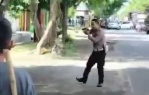 Cerita Heroik Polisi Tembak Pria Mengamuk dan Bacok Dua Orang di Probolinggo