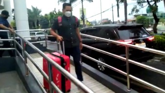 Penggeledahan Ketiga di DPRD Jatim, KPK Bawa 6 Koper dan 1 Kardus Barang Bukti
