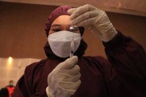 Pemkot Surabaya Mulai Vaksin Booster Kedua, Lurah dan Camat Diminta Data Warga