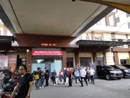 Alami KDRT, Artis Vena Melinda Laporkan Suaminya Ferry Irawan Ke Polda Jatim