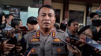 Polisi Tetapkan Ferry Irawan Sebagai Tersangka Kasus KDRT Terhadap Vena Melinda