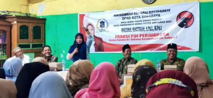 Reses di Bulak Jaya, Anggota DPRD Surabaya Disambati Data Kemiskinan Tak Merata