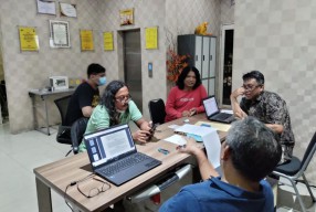 Lima Jurnalis Surabaya Dikeroyok Preman saat Meliput Penyegelan Diskotik Ibiza