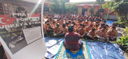 Siswa SD dan SMP Bina Karya Gelar Salat Gaib untuk Korban Gempa Turki dan Suriah