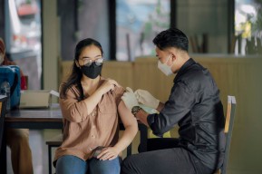 Tingkatkan Kekebalan Tubuh Karyawan, SIER Gelar Vaksinasi Booster Kedua Covid-19