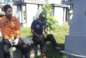 Nenek ini Ditemukan Meninggal di Area Makam Kembang Kuning Surabaya