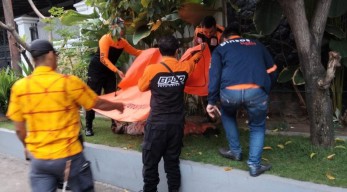 Diduga Maling, Seorang Pria di Surabaya Dikeroyok Warga hingga Tewas