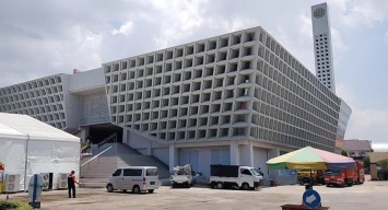 Ternyata Ada Sentuhan Tangan Dingin Ridwan Kamil di Balik Kemegahan Masjid Islamic Center Surabaya