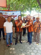 Kadin, APINDO dan HIPMI Gresik Salurkan Bantuan untuk Korban Tanah Longsor Bawean