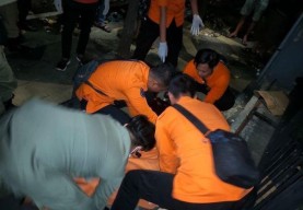 Korban Tabrak Lari, Pemuda Tewas Tergeletak di Pinggir Jalan Surabaya