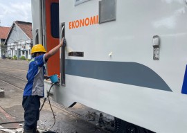 Jelang Mudik Lebaran, Balai Yasa Surabaya Gubeng Lakukan Perawatan 195 Kereta