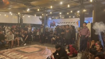 Bonek Sambut Kedatangan Jakmania, Wali Kota Eri: Usai Sudah Lingkaran Setan Permusuhan