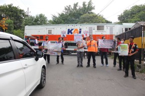 Aktivitas Kereta Api Meningkat Menjelang Lebaran, Daop 8 Gelar Sosialisasi Keselamatan