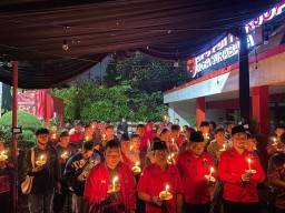 Peringati 17 Ramadan, BMI Surabaya Gelar Malam Refleksi dan Bagi-bagi Sahur