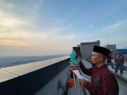 Mendung, Hilal di Surabaya Tidak Terlihat, Lebaran Menunggu Sidang Isbat