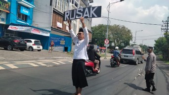 Jalanan Wiyung Rusak, Kusnan: Kado Ulang Tahun Surabaya