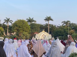 Momen Salat Idul Adha, Wali Kota Eri: Berkurban untuk Sedekah
