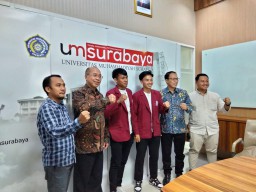 UMSurabaya Beri Beasiswa Penuh Dua Pemain Persebaya