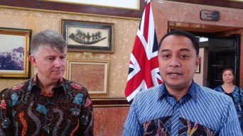 Gandeng Dubes Inggris, Wali Kota Eri Cahyadi Bakal Bikin Stadion GBT seperti di Liverpool