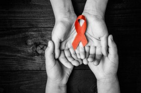 Hapus Stigma Buruk, Guru Besar UNAIR Usulkan Program Pemberdayaan Perempuan dengan HIV/AIDS