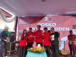 Caleg PDIP Surabaya Buka Posko Ganjar Presiden Sekaligus Wadah Aduan Masyarakat