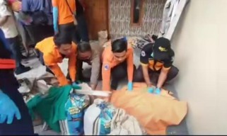 Diduga Kelelahan, Pekerja Bangunan di Surabaya Ditemukan Meninggal di Tempat Kerjanya