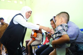 Gubernur Khofifah Turun Tangan Soal Pungli di Sekolah, Begini Katanya