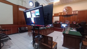 Sidang Kasus Perampokan dengan Terdakwa Eks Wali Kota Blitar di Gelar di PN Surabaya