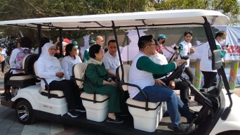 Didampingi Wali Kota Eri dan Gubernur Khofifah Megawati Resmikan Kebun Raya Mangrove Gunung Anyar Surabaya