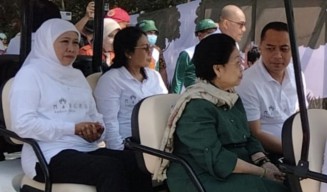 Disaksikan Khofifah, Megawati dan Wali Kota Eri Kompak Puji Hasil Kerja Risma saat Peresmian Kebun Raya Mangrove