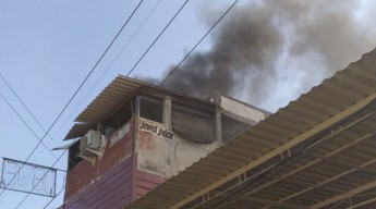 Rumah 3 Lantai Terbakar di Surabaya, 12 Unit Damkar Dikerahkan