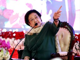 Soal Langkah Politik Gubernur Khofifah di 2024, Megawati: Karepmu!