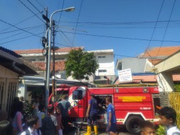 Delapan Kali Kebakaran di Surabaya Rata-Rata Akibat Putung Rokok dan Bakar Sampah
