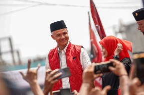 Elektabilitas Ganjar Salip Prabowo, PDIP Surabaya: Door to Door, Terus Tancap Gas!