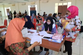 Mantap! Bayi Baru Lahir di Surabaya Dapat Bansos dan Pengurusan NIK