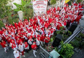 Kader PDIP Eri Irawan Senam Bareng Ratusan Ibu-ibu, Bikin Kuis Ganjar Presiden