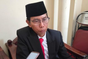 Soal Nilai Anggaran Operasional RT/RW, Ketua DPRD Surabaya: Harus Realistis