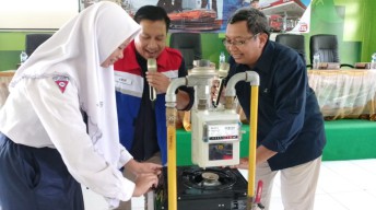 PGN Kenalkan Basic Safety di SMPN 3 Lamongan