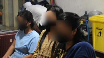 Diduga Buka Praktik Prostitusi, 3 Wanita di Surabaya Diamankan