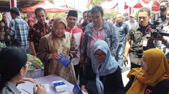 Upaya Mengentas Kemiskinan, Mensos Risma Launching Pahlawan Ekonomi Sidoarjo