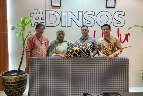 Komitmen CSR Berkelanjutan, Vasa Hotel Surabaya Gandeng Dinsos dan Dinkes Salurkan Alat Bantu Difabel