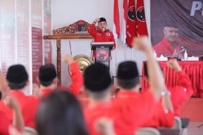 Ganjar-Mahfud Unggul di Survei Terbaru, PDIP Jatim: Tetap Santun Rebut Hati Rakyat