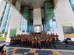 Kuatkan Kinerja, Kejaksaan Tinggi Jatim Lantik 12 Kajari Baru