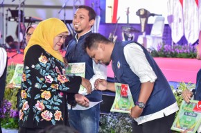 Pemprov Jatim Beri Santunan 2.160 Pilar Kesejahteraan Sosial Malang