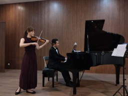 'Mengenang Rusia' Dua Musisi Menggelar Konser Musik Klasik di Surabaya