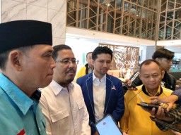 Khofifah dan Pakde Karwo Diisukan Bakal Masuk TKD Prabowo-Gibran Jatim