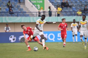 Cuaca Buruk, Laga Piala Dunia U-17 Senegal Vs Polandia Dihentikan di Menit ke 63